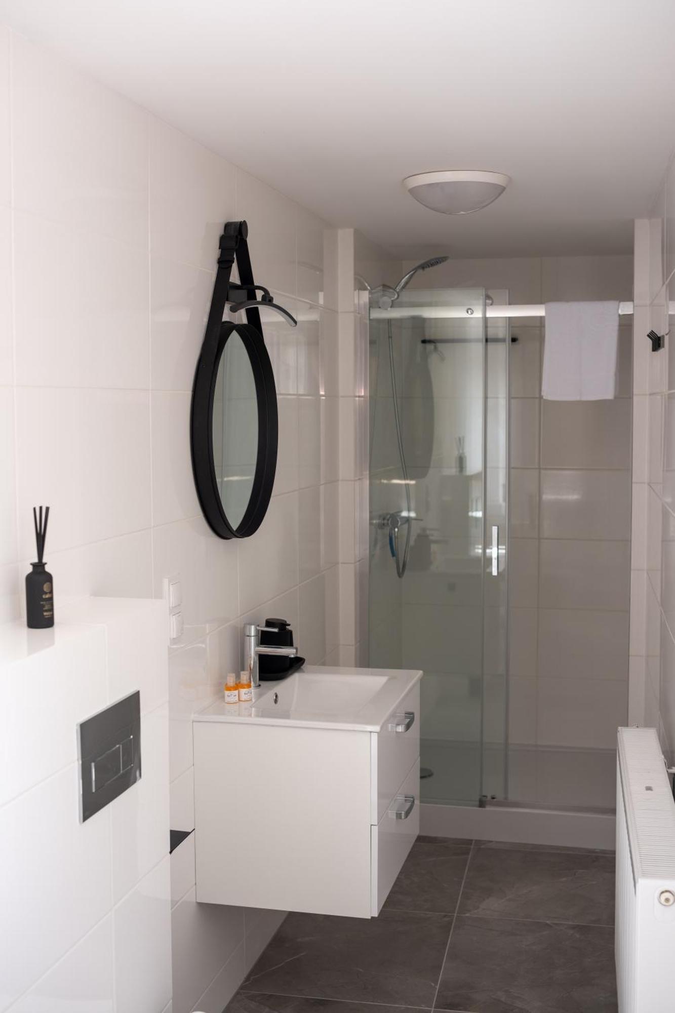 Apartamenty Drevny Kocur Poznan Exterior foto
